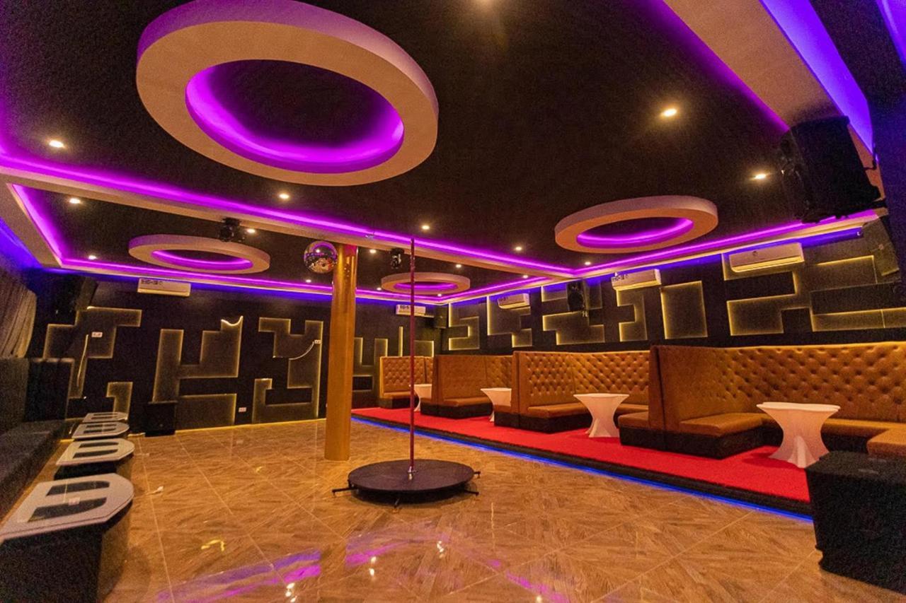 The Platinum Bay Hotel Birekuso Extérieur photo