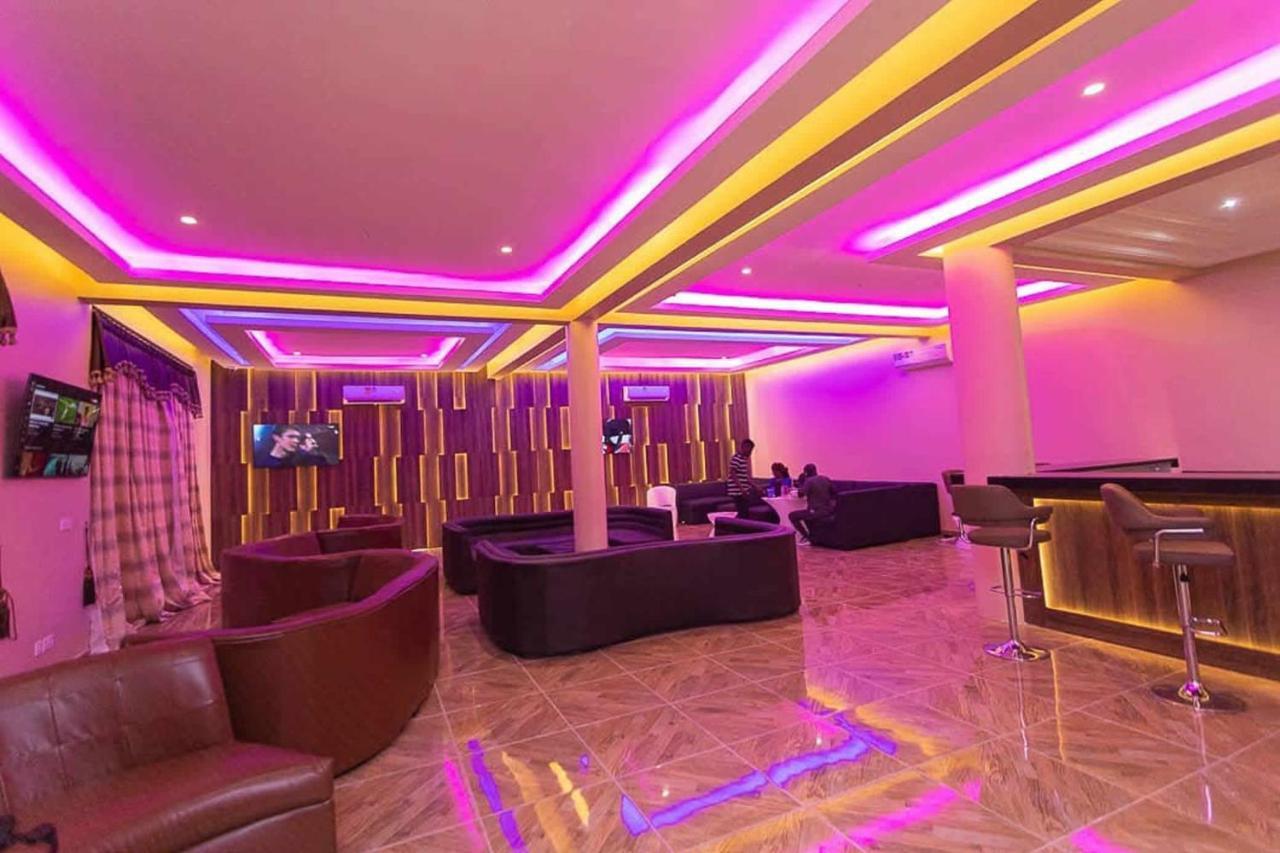 The Platinum Bay Hotel Birekuso Extérieur photo