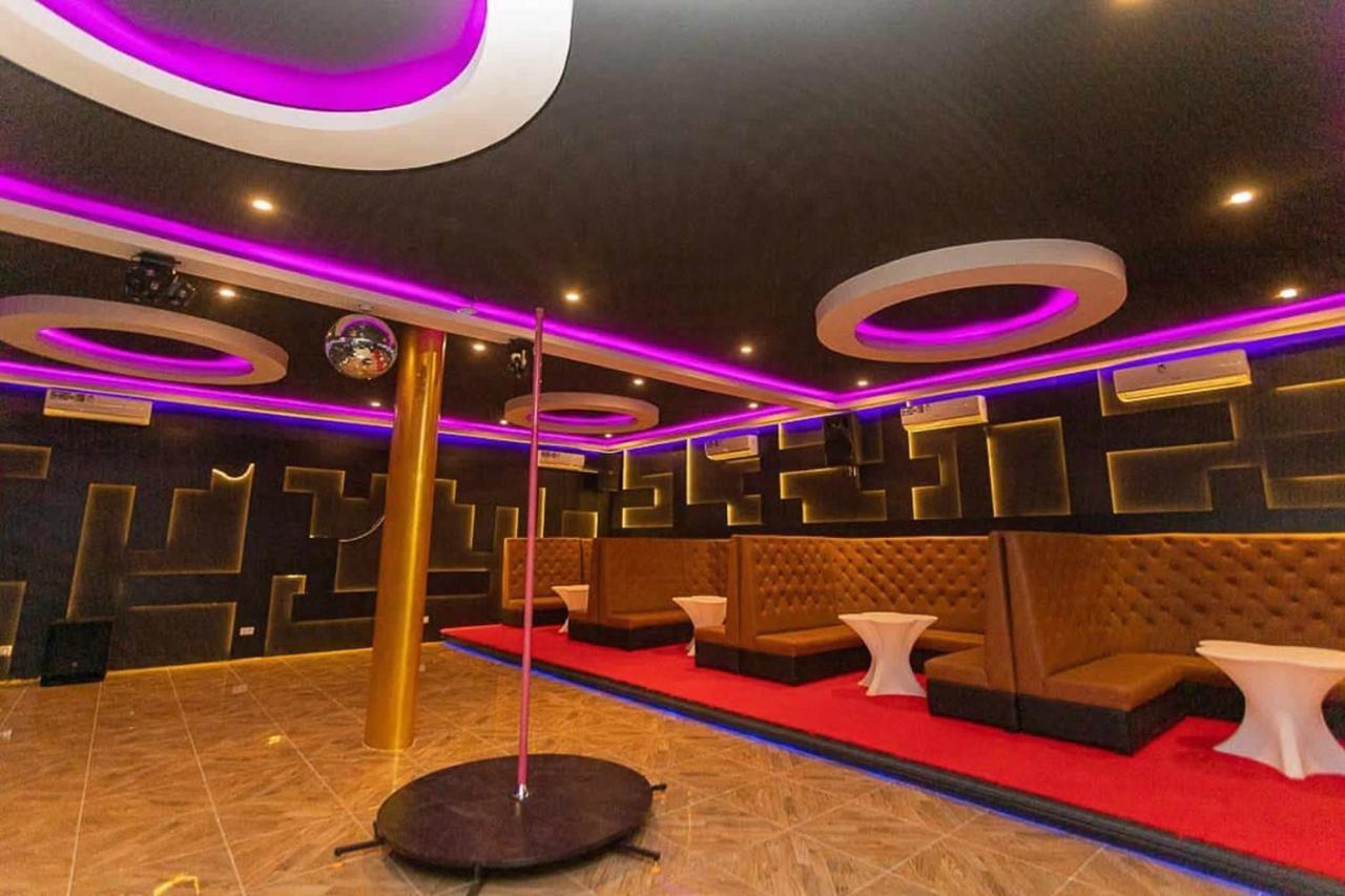 The Platinum Bay Hotel Birekuso Extérieur photo